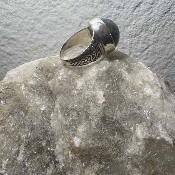 Turquoise Ring - Picture 4 of 9